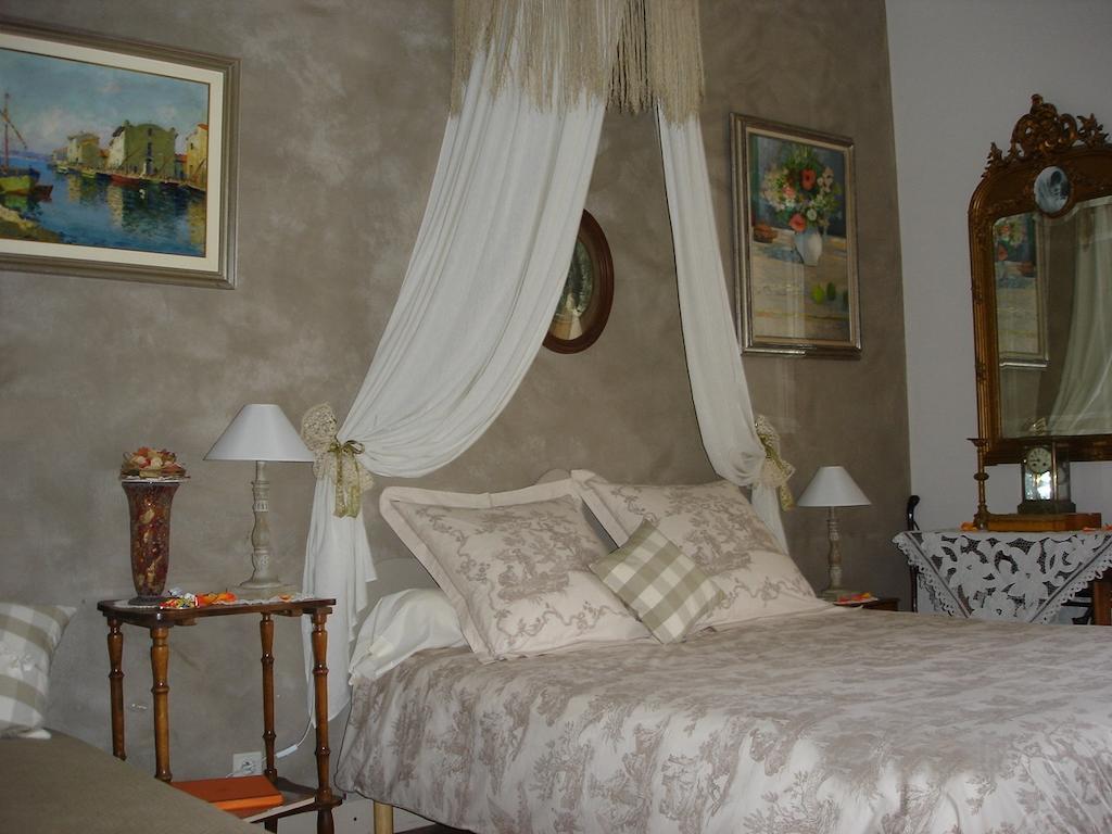 Couette-café Le Petit Château *
